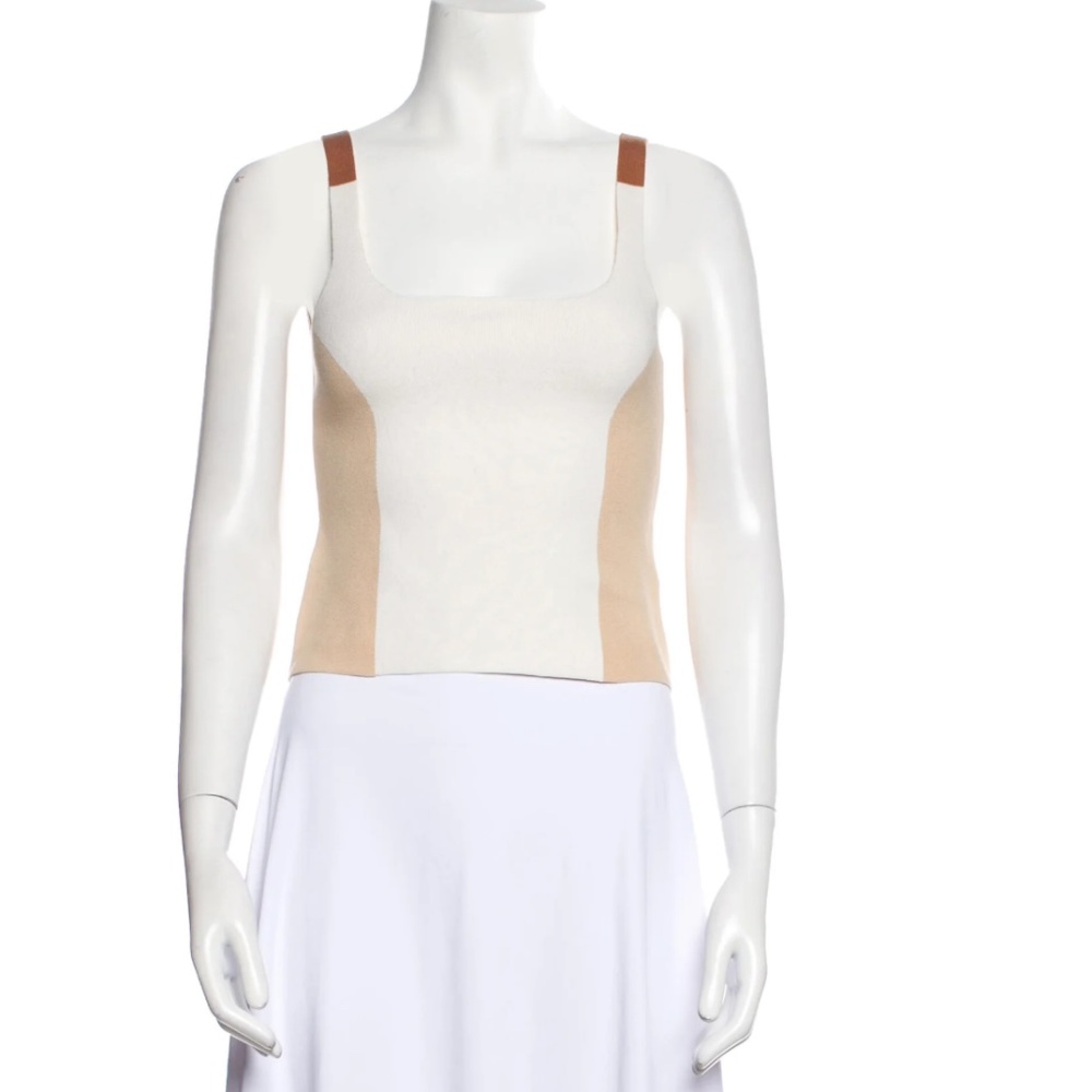 NAGNATA Square Neckline Sleeveless Crop Top
